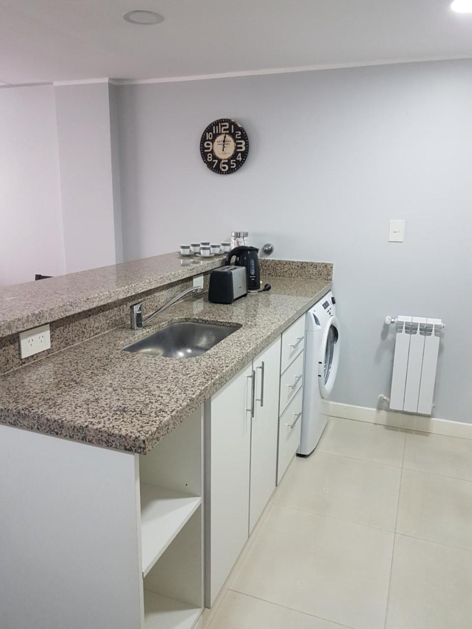 Leguizamon Suite Con Cochera Сальта Экстерьер фото